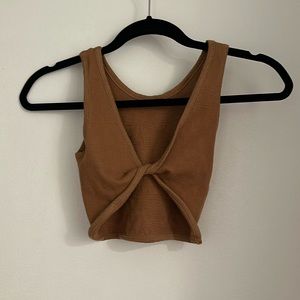 Reversible Twist Top